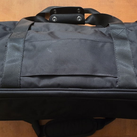 Stevyn Duffel Bag with Shoe Compartment- Black - Picture 5 of 9